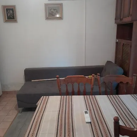 Marini - Cvrcak شقة Drniš